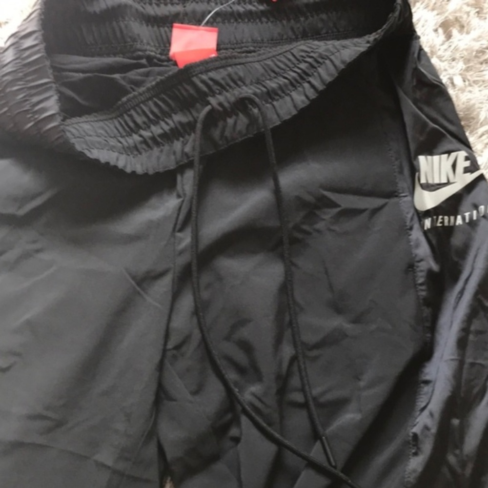 Nike Windbreaker joggers - Picture 4 of 7